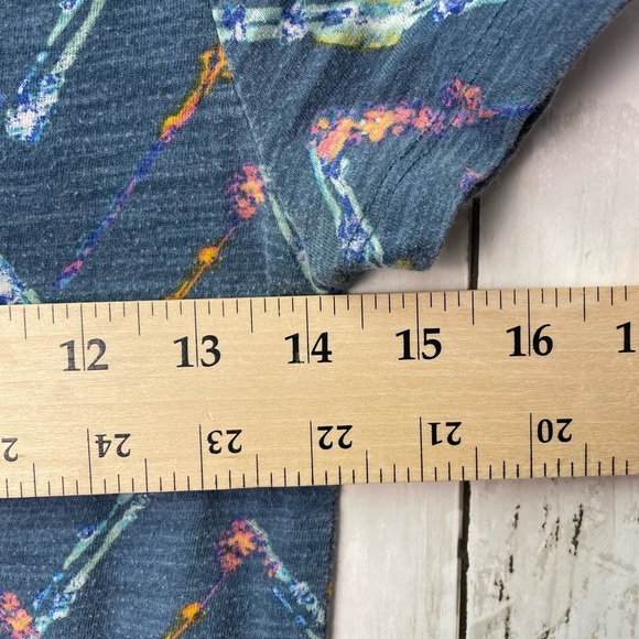 Mossimo Supply Co. Fitted Blue and Green T-Shirt size XS - Picture 4 of 6